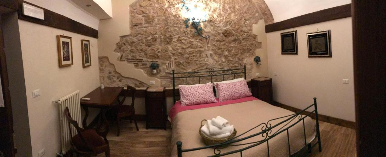 Le Prigioni Del Palazzo B&B ซอรา ภายนอก รูปภาพ