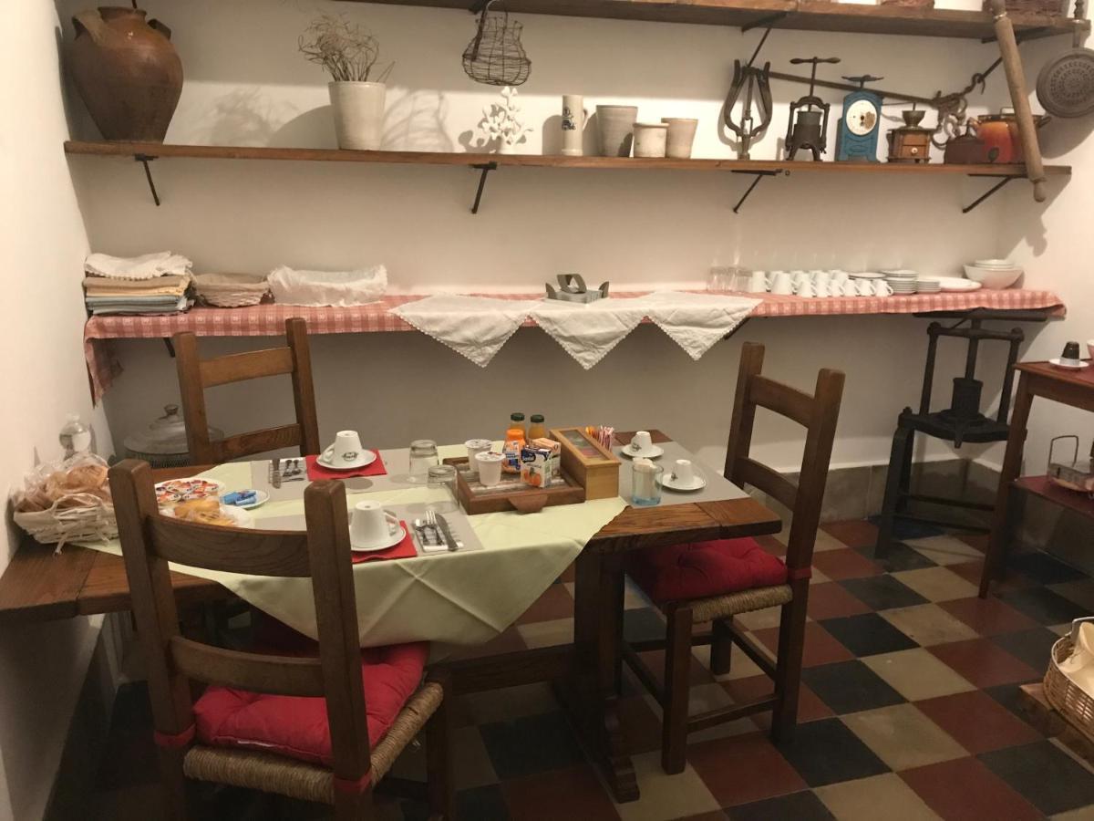 Le Prigioni Del Palazzo B&B ซอรา ภายนอก รูปภาพ