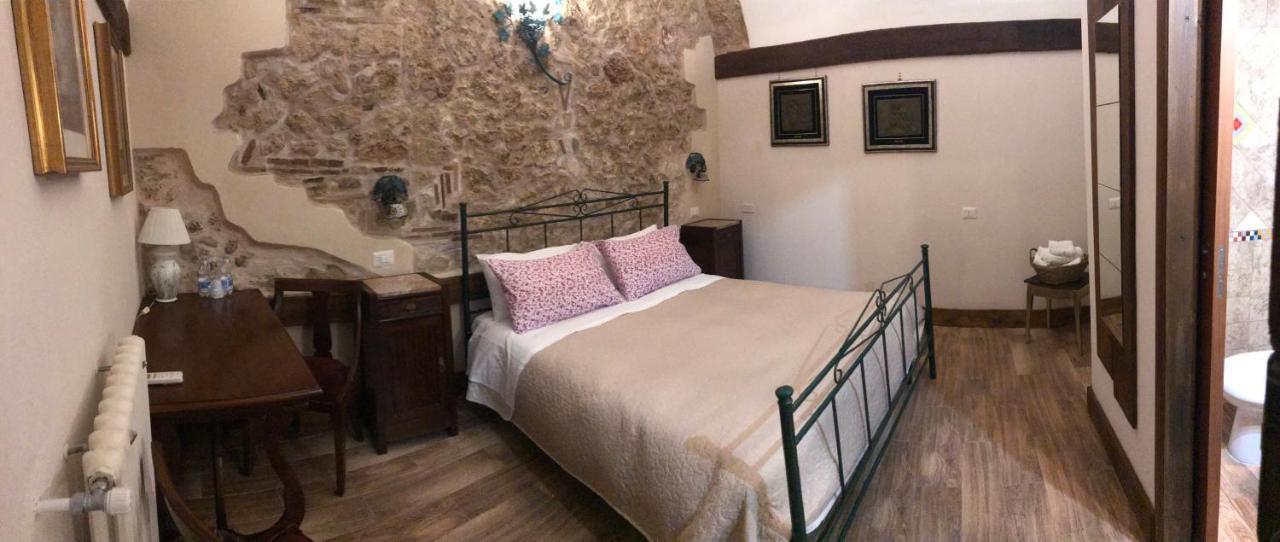 Le Prigioni Del Palazzo B&B ซอรา ภายนอก รูปภาพ