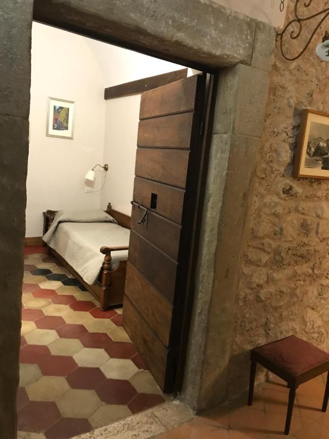 Le Prigioni Del Palazzo B&B ซอรา ภายนอก รูปภาพ