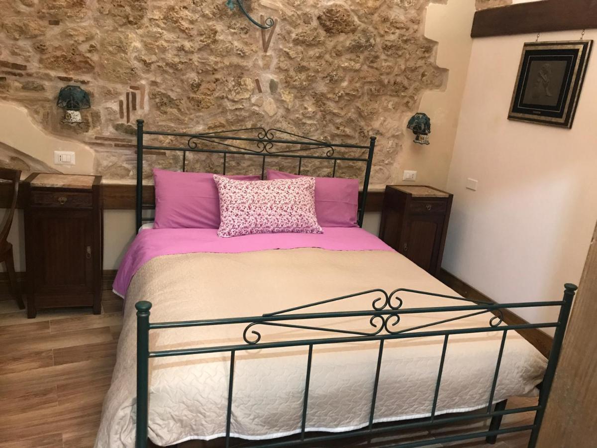 Le Prigioni Del Palazzo B&B ซอรา ภายนอก รูปภาพ