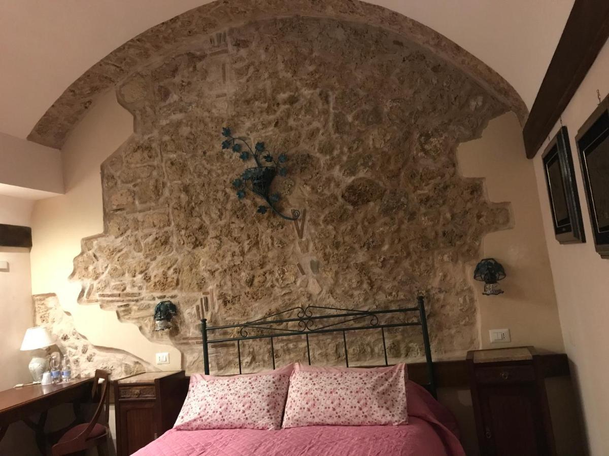 Le Prigioni Del Palazzo B&B ซอรา ภายนอก รูปภาพ