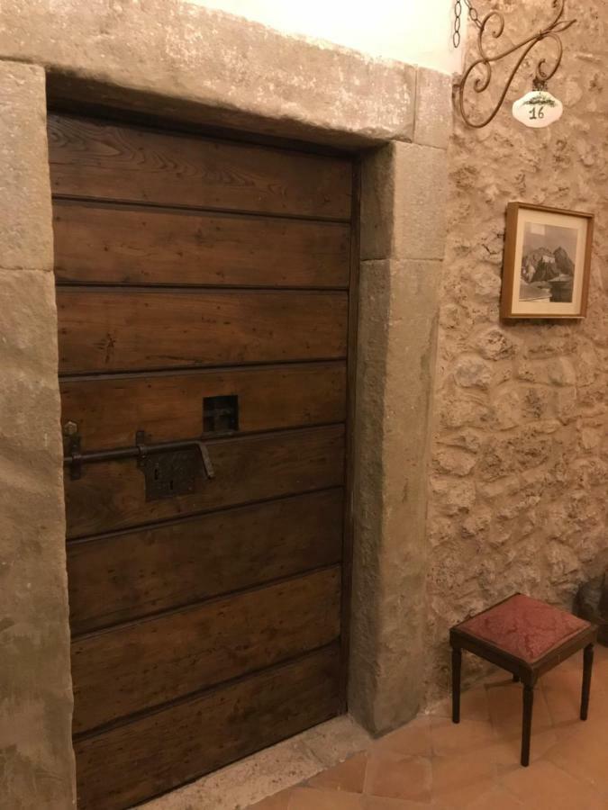 Le Prigioni Del Palazzo B&B ซอรา ภายนอก รูปภาพ