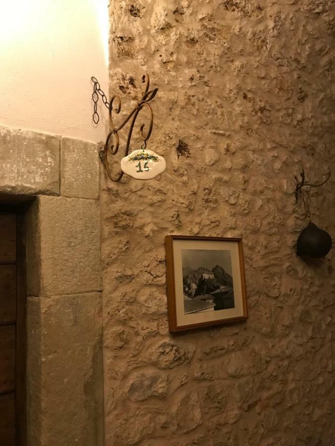 Le Prigioni Del Palazzo B&B ซอรา ภายนอก รูปภาพ
