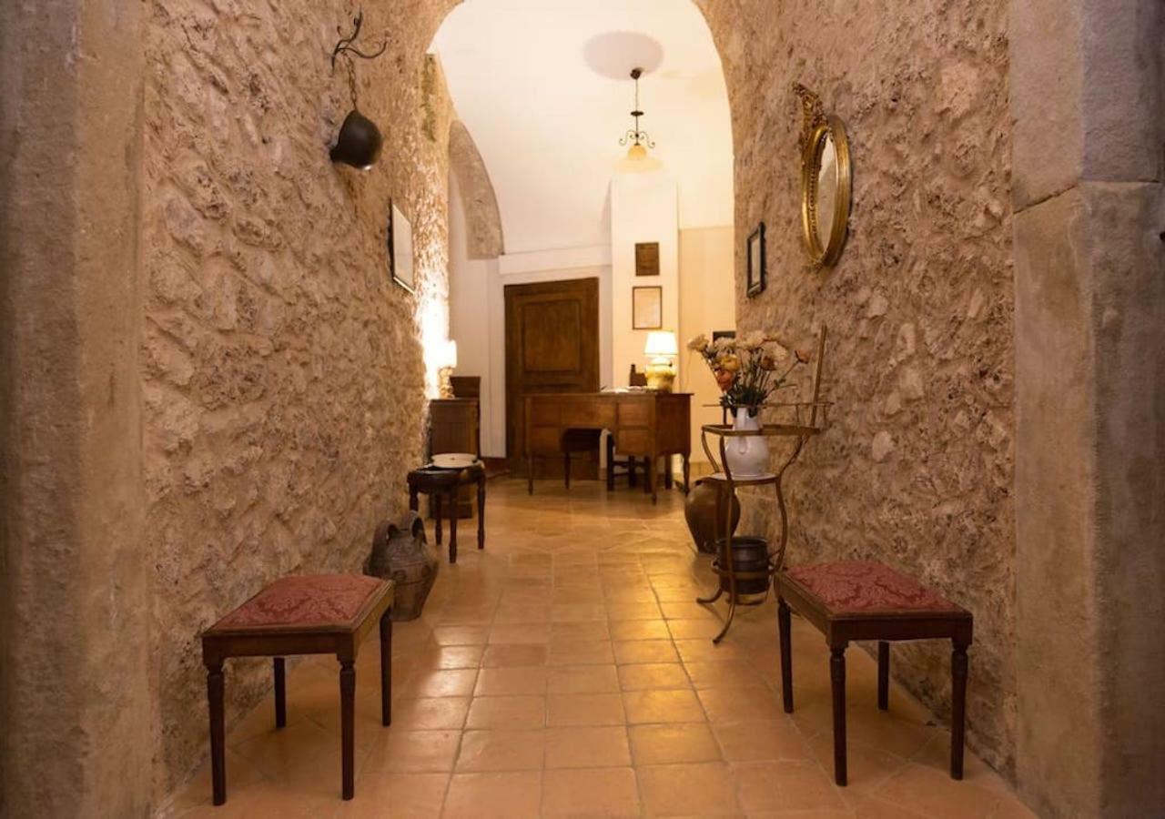 Le Prigioni Del Palazzo B&B ซอรา ภายนอก รูปภาพ