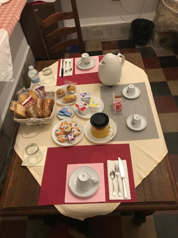 Le Prigioni Del Palazzo B&B ซอรา ภายนอก รูปภาพ