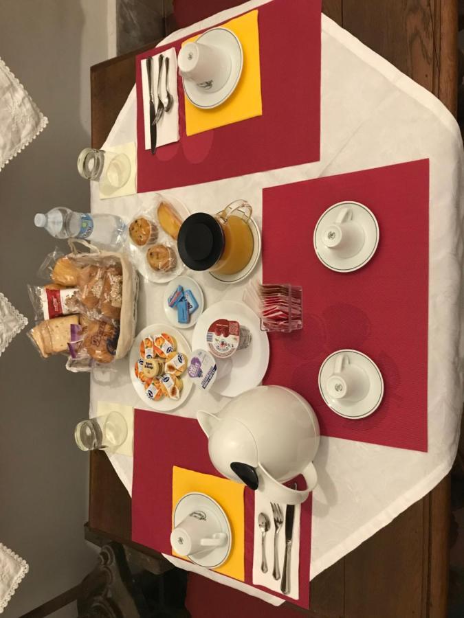 Le Prigioni Del Palazzo B&B ซอรา ภายนอก รูปภาพ